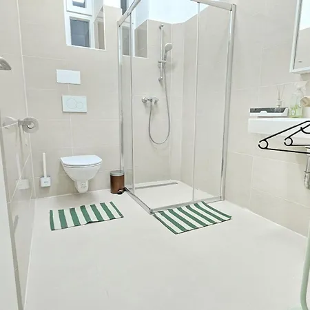 Spacious Apartment In A Lively Area Vídeň Exteriér fotografie